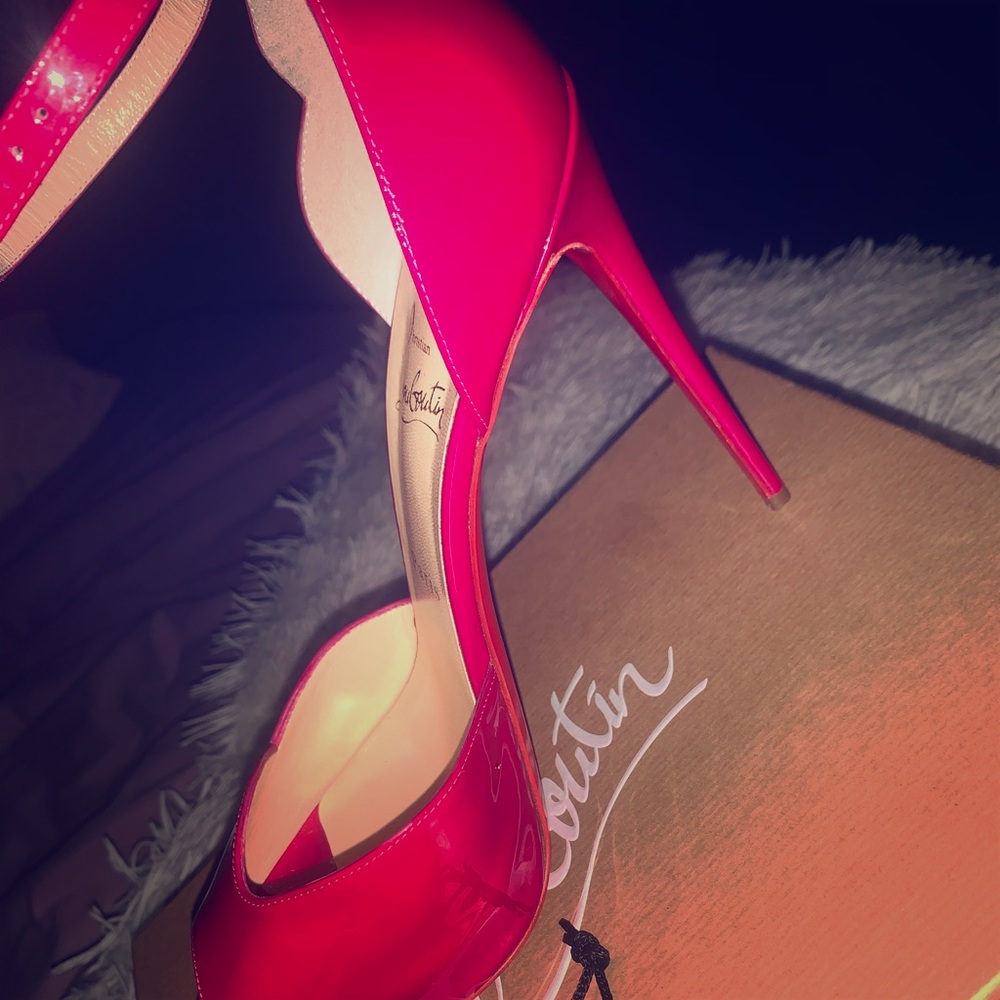 AUTHENTIC CHRISTIAN LOUBS !! Brand New